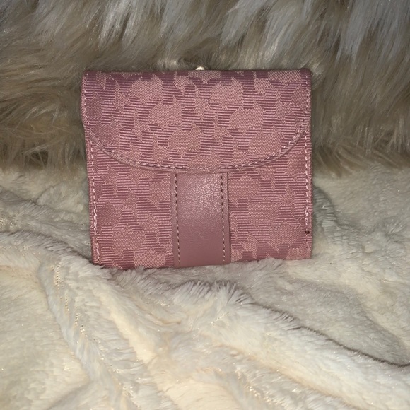 New York & Company Pink Wallet - Picture 2 of 6